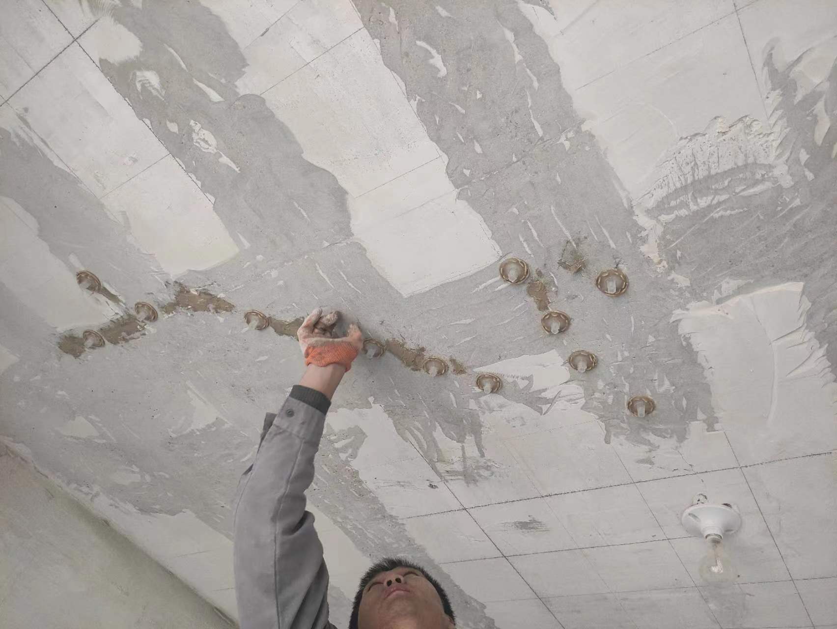 金坛混凝土楼板裂缝为什么会开裂?怎么修补?